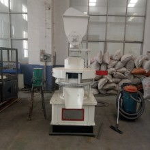  饶平县香柏木业制品厂 主营 农产种植,造林.木材